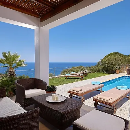 Villa Okeanides *