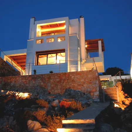 Okeanides Villa *