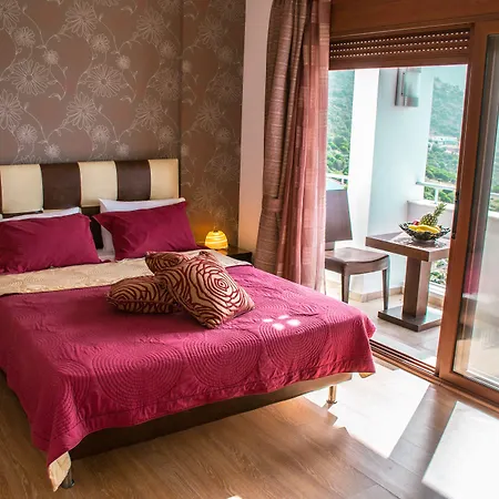 Villa Okeanides