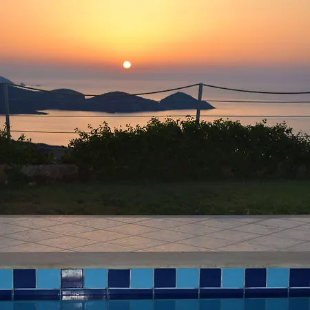 Villa Okeanides