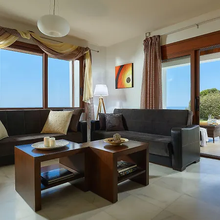 Okeanides Villa *