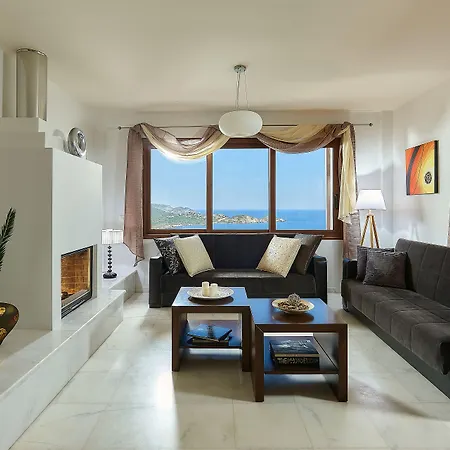 Okeanides Villa *