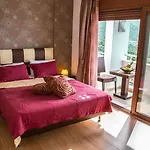 Villa Okeanides