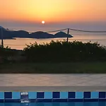 Villa Okeanides