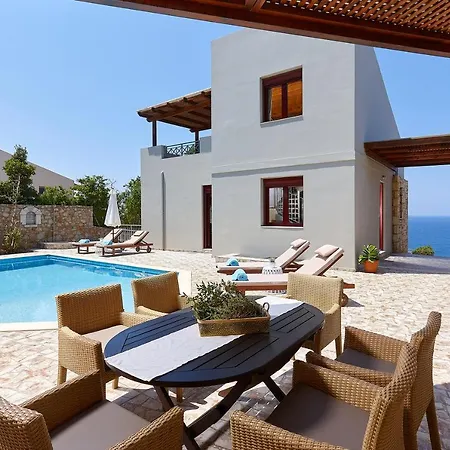 Villa Okeanides *