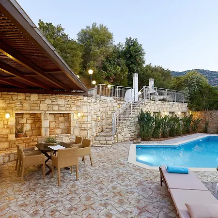 Villa Okeanides *