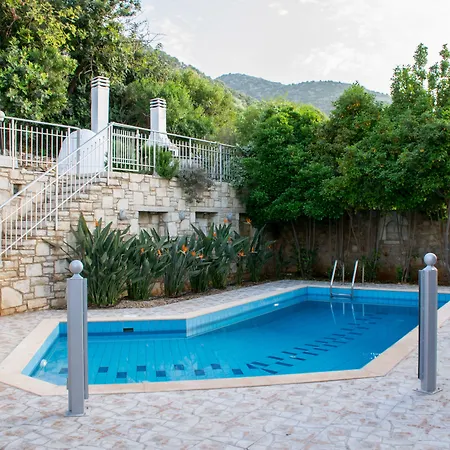 Okeanides Villa